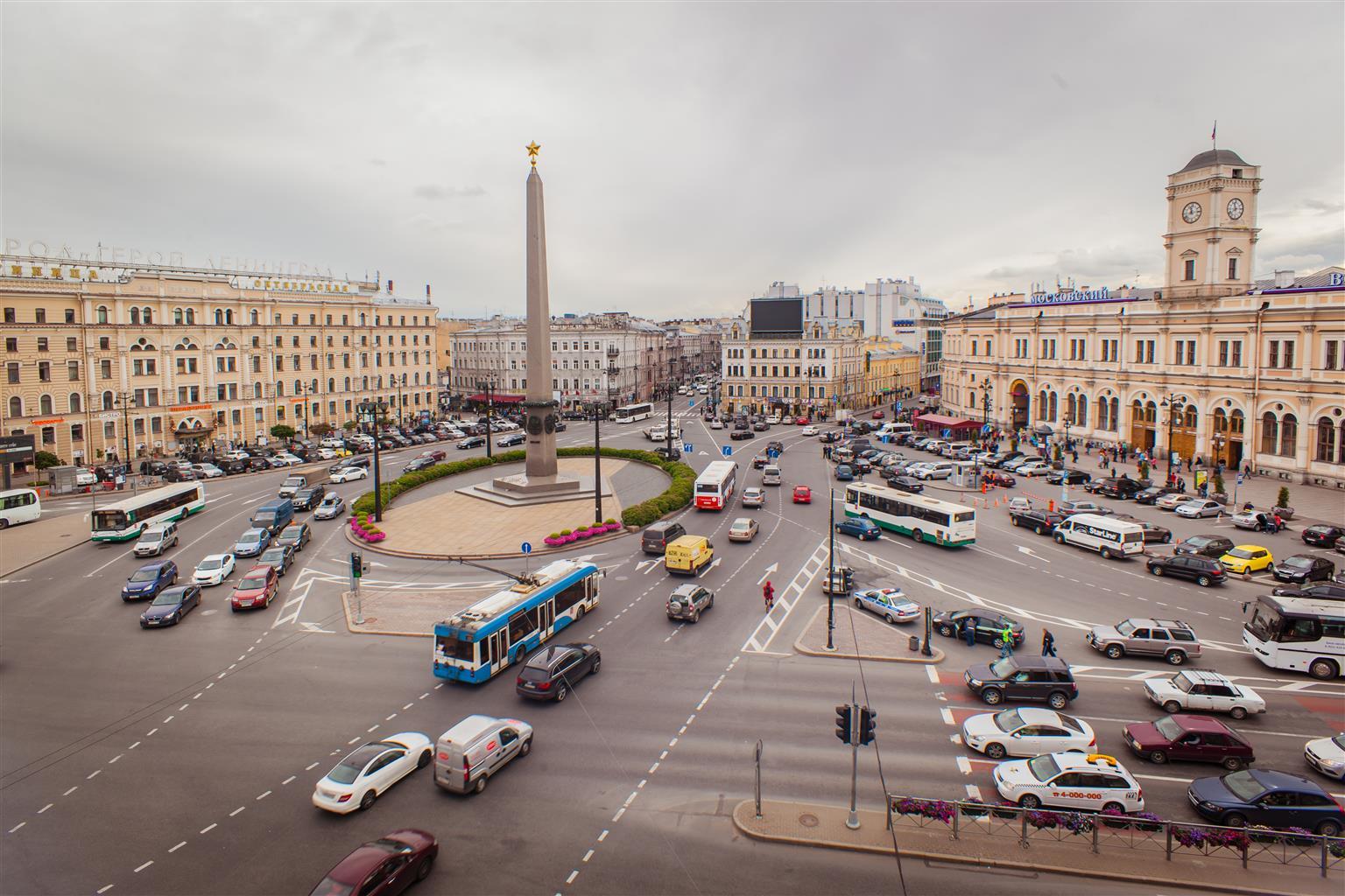 中央西佳Plus酒店 聖彼得堡 外观 照片